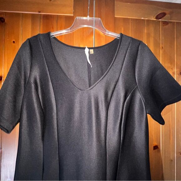 COLLECTION by Liz Claiborne Black Fit & Flare Laser Cut Hem Dress 1X - Picture 4 of 7